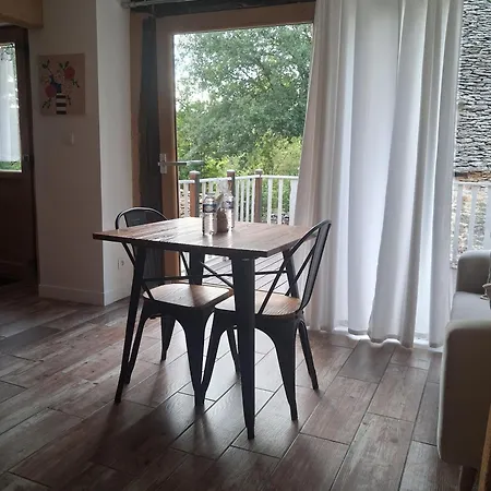 La Borie Du Bois Sarlat Bed & Breakfast 3*